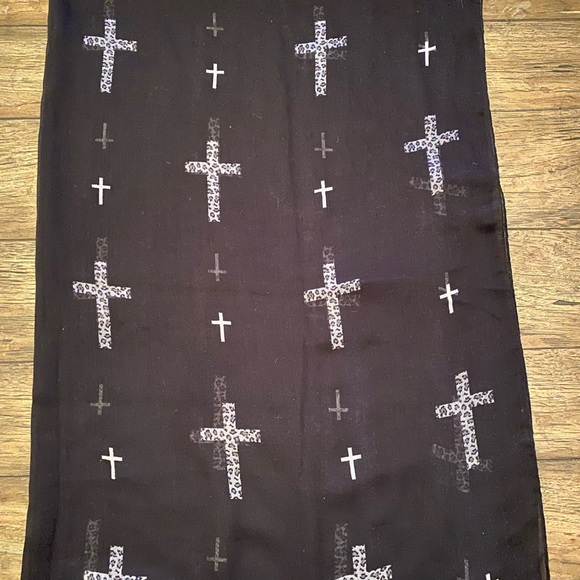 Black Cross Scarf - Picture 3 of 3